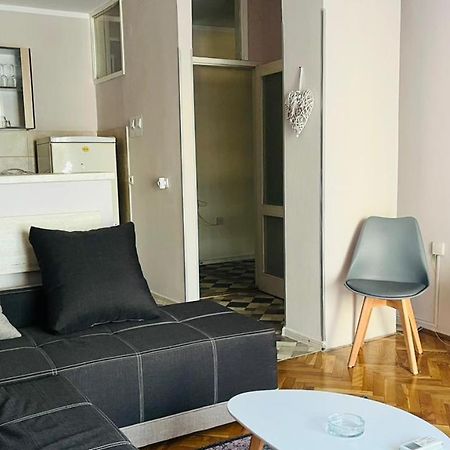 Majdini Clock Tower Apartman Подгорица Экстерьер фото